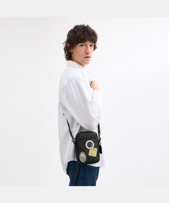 ヒッチ クロスボディ・シグネチャー キャンバス・パッチ | COACH